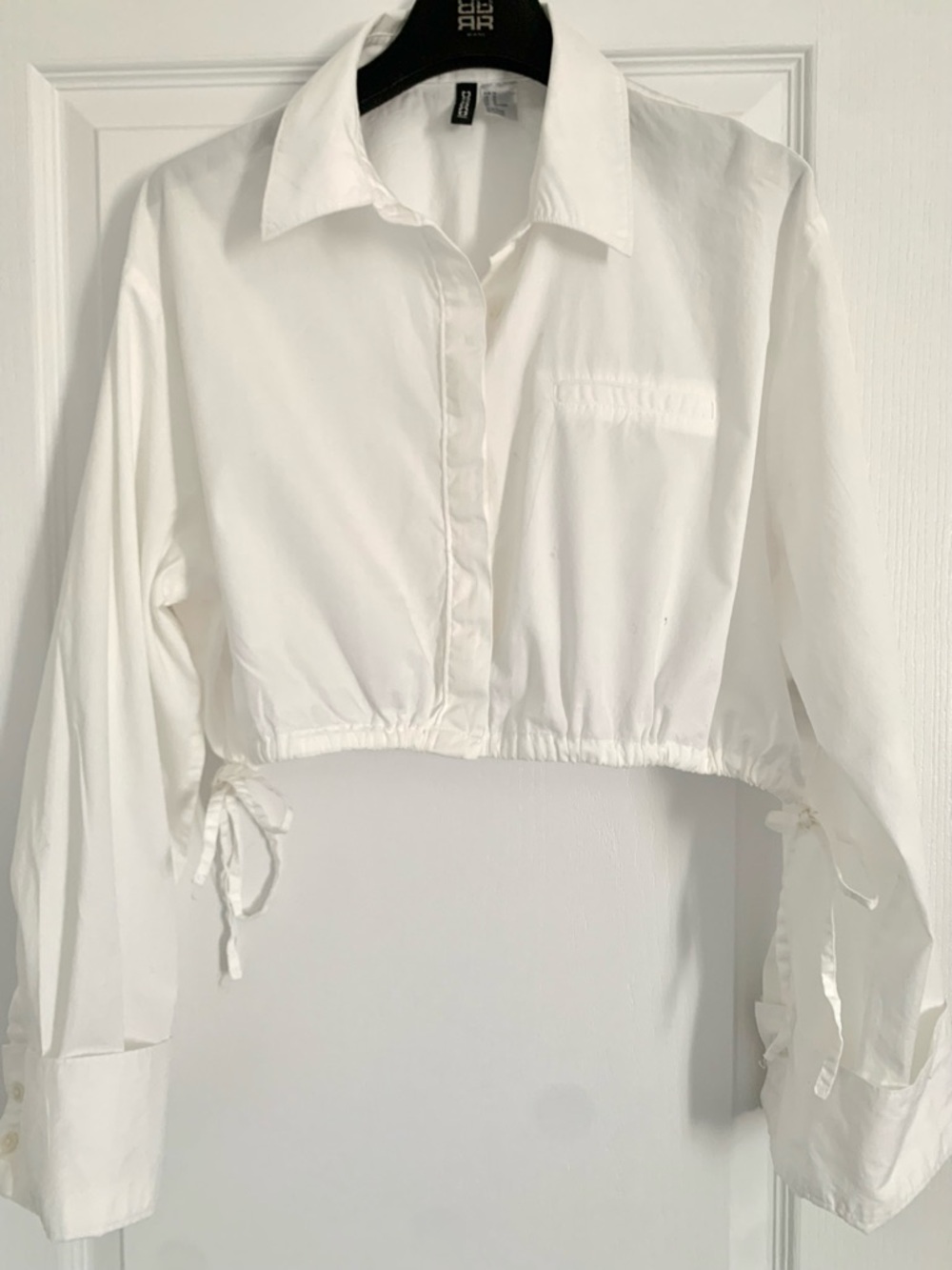 H&M White Cropped Button-Down Shirt with Drawstring Hem